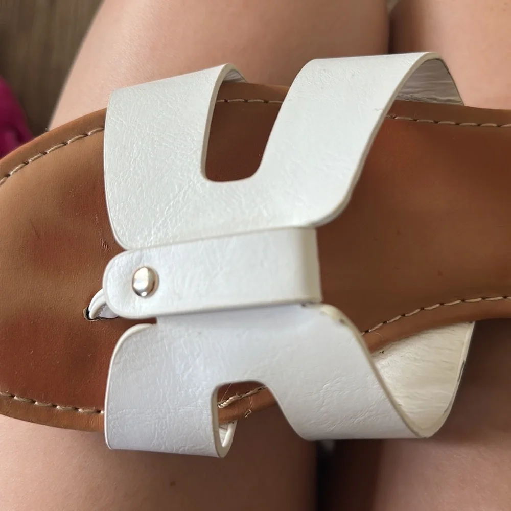 Sandals - Picture 2 of 4